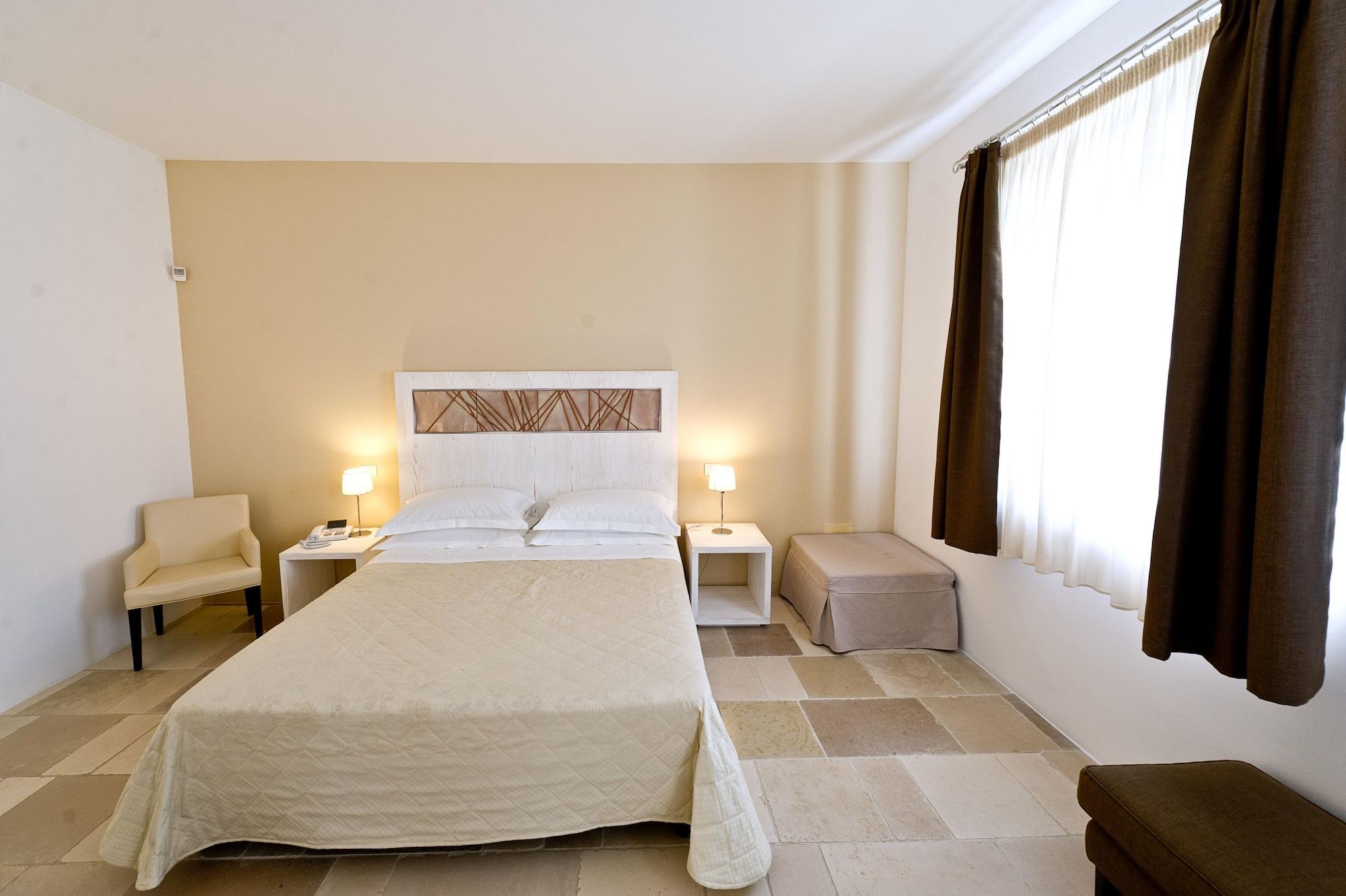 Masseria Corda Di Lana Hotel & Resort 토레 라필로 외부 사진