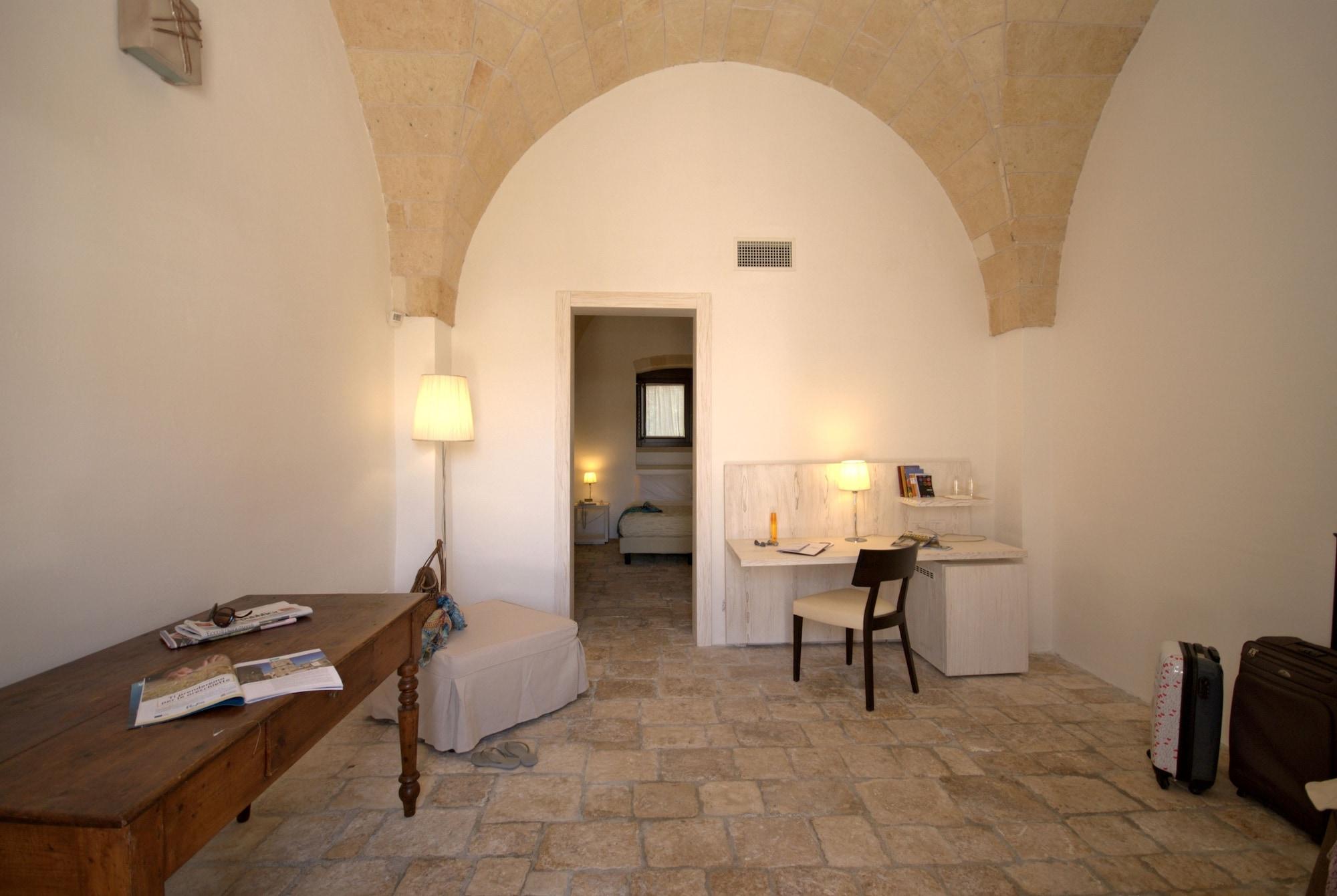 Masseria Corda Di Lana Hotel & Resort 토레 라필로 외부 사진