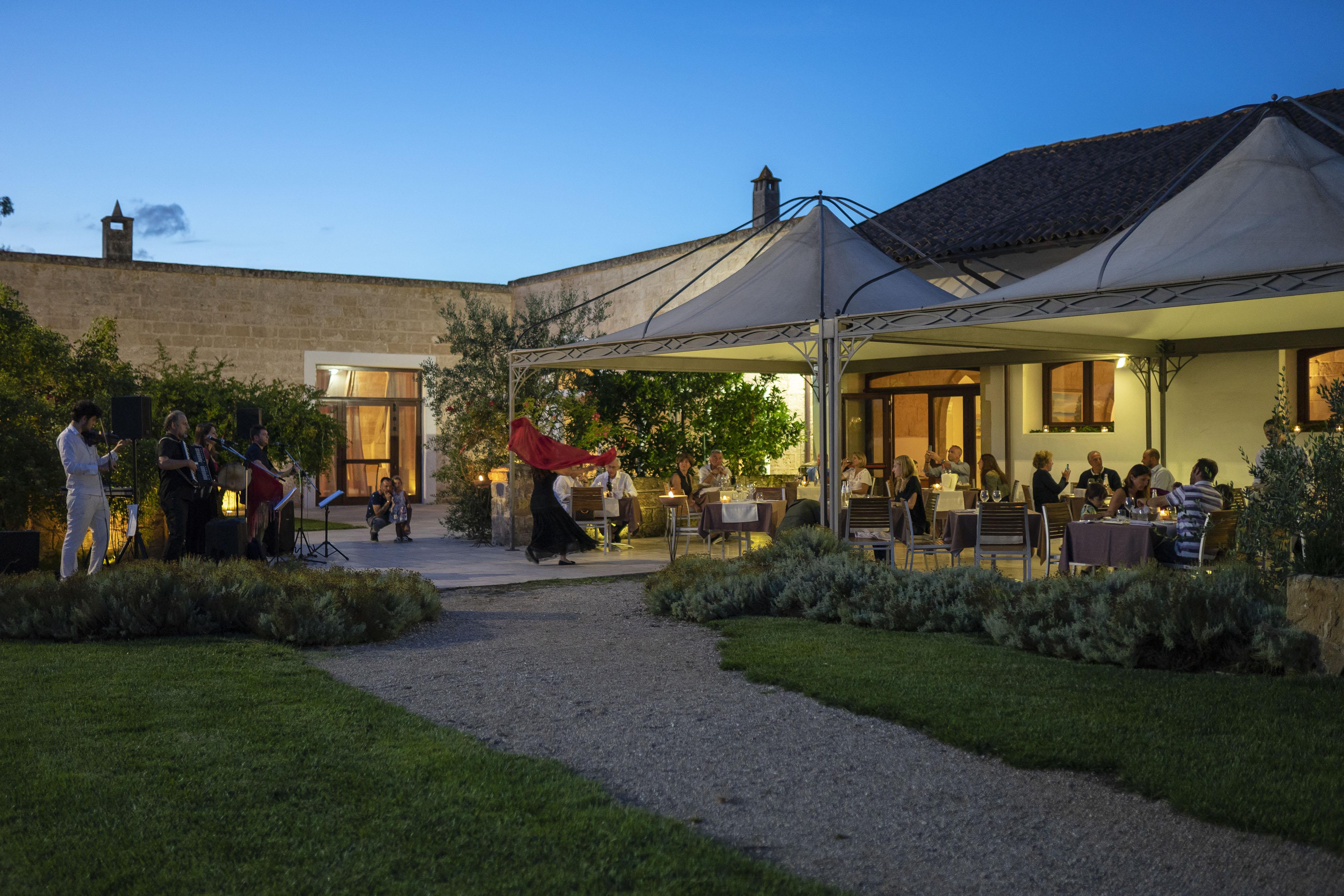 Masseria Corda Di Lana Hotel & Resort 토레 라필로 외부 사진