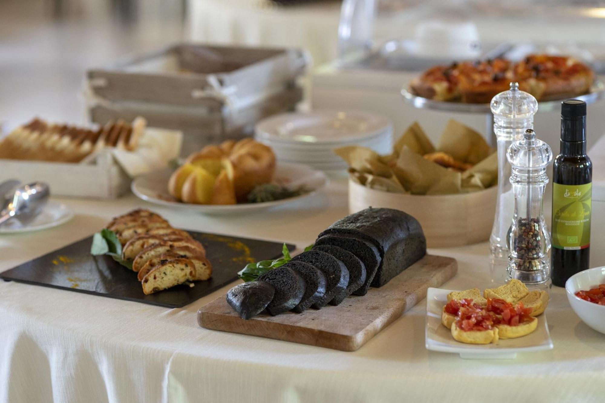 Masseria Corda Di Lana Hotel & Resort 토레 라필로 외부 사진