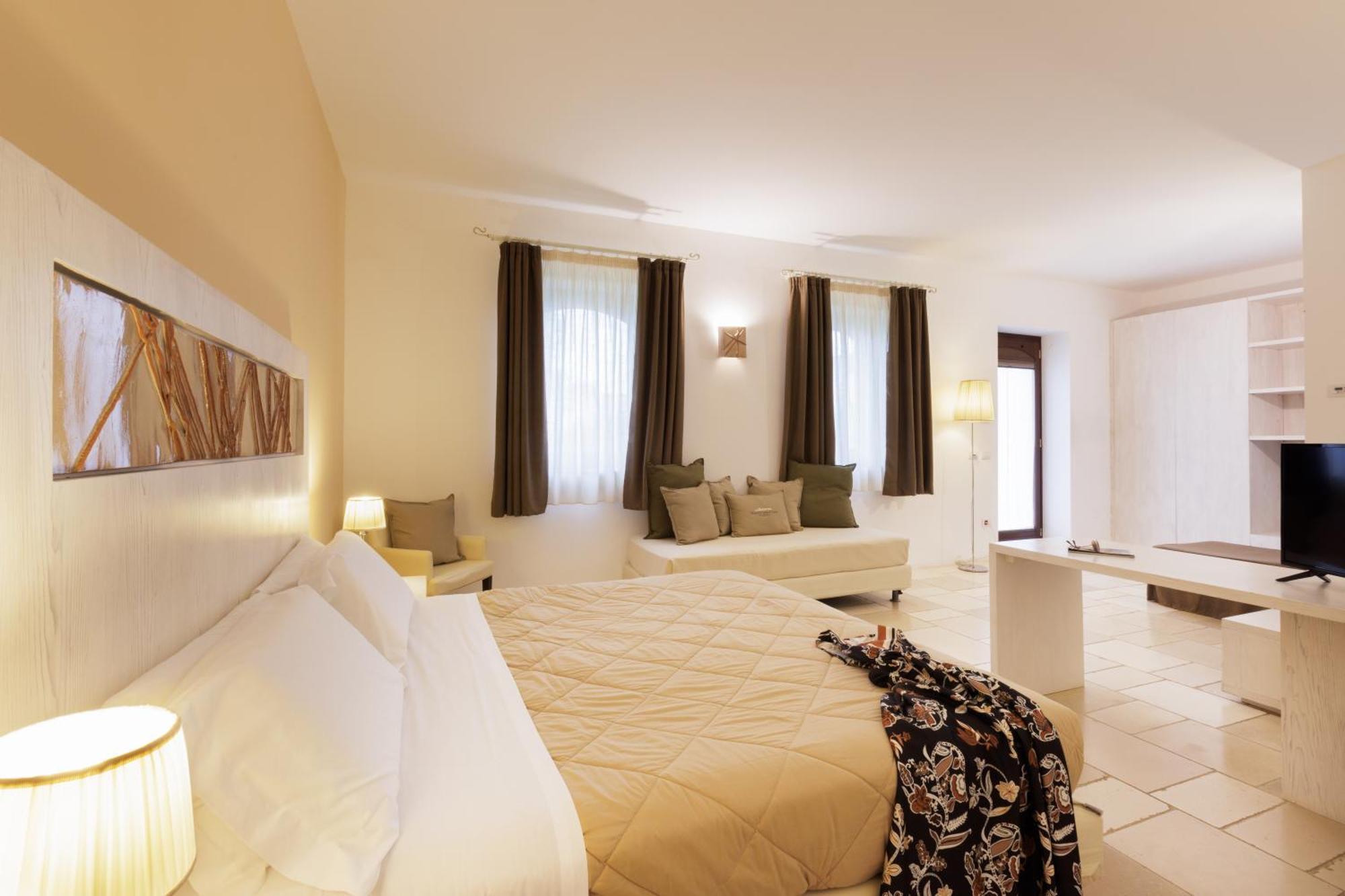 Masseria Corda Di Lana Hotel & Resort 토레 라필로 외부 사진