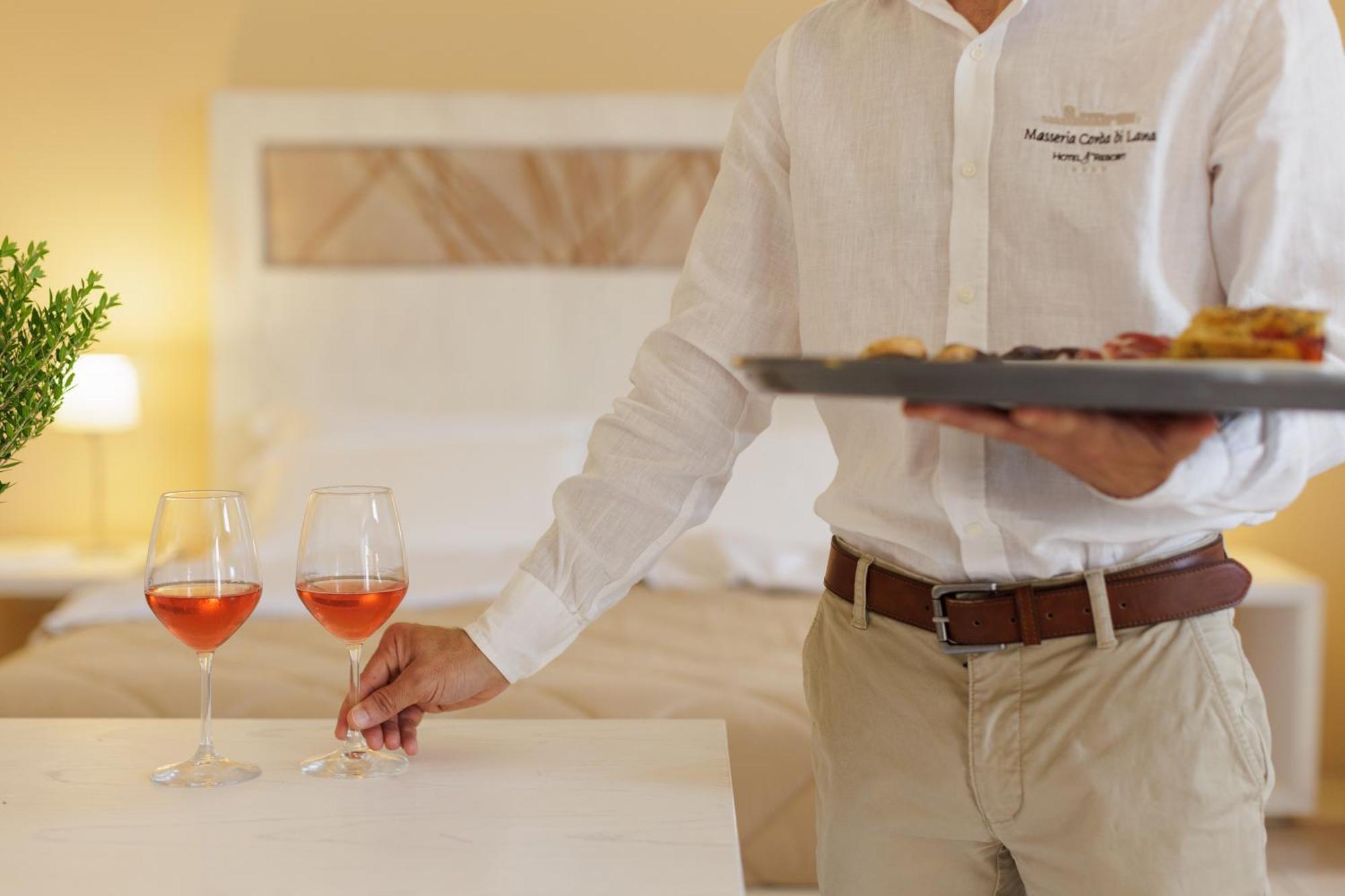 Masseria Corda Di Lana Hotel & Resort 토레 라필로 외부 사진