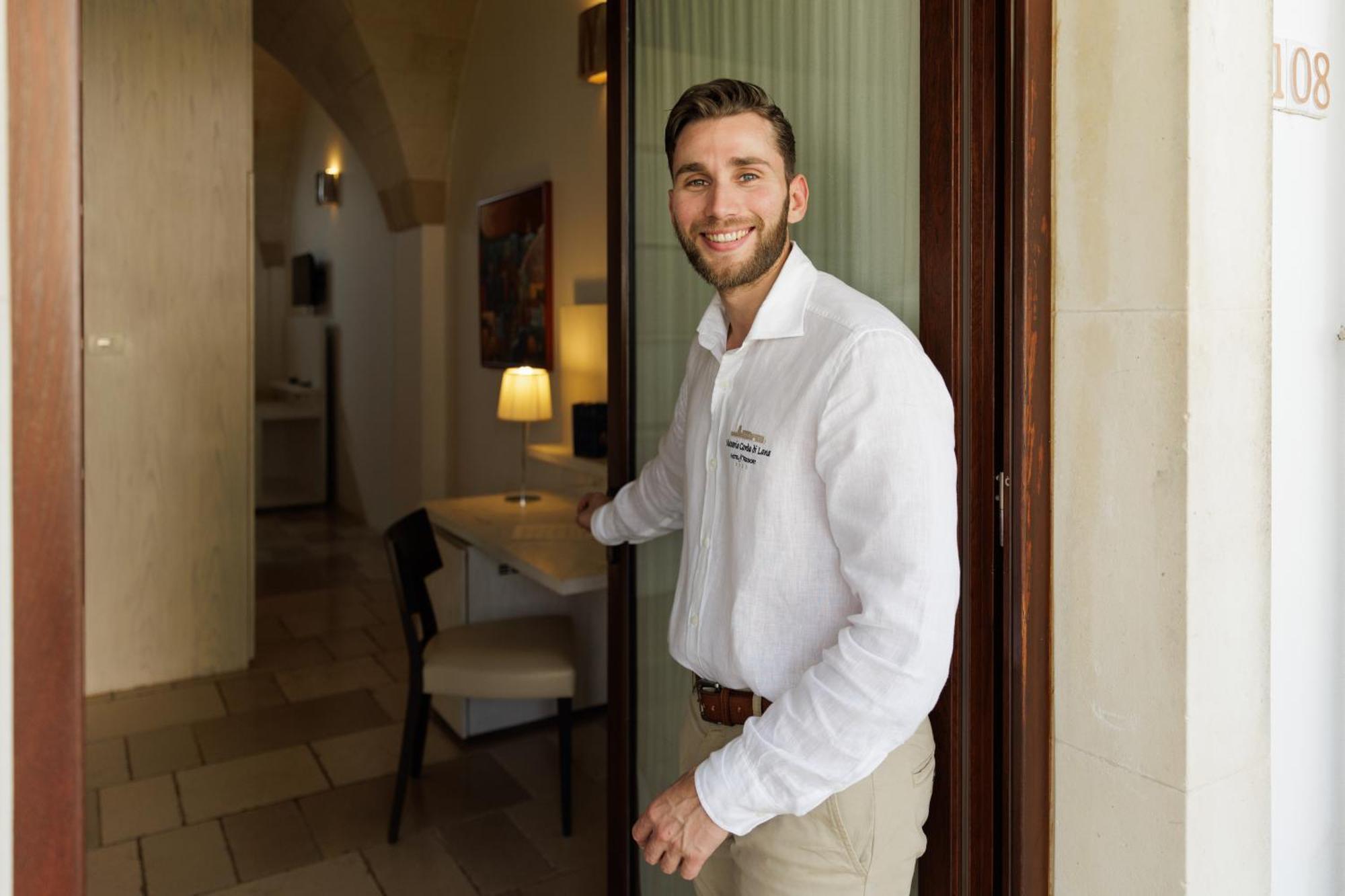 Masseria Corda Di Lana Hotel & Resort 토레 라필로 외부 사진