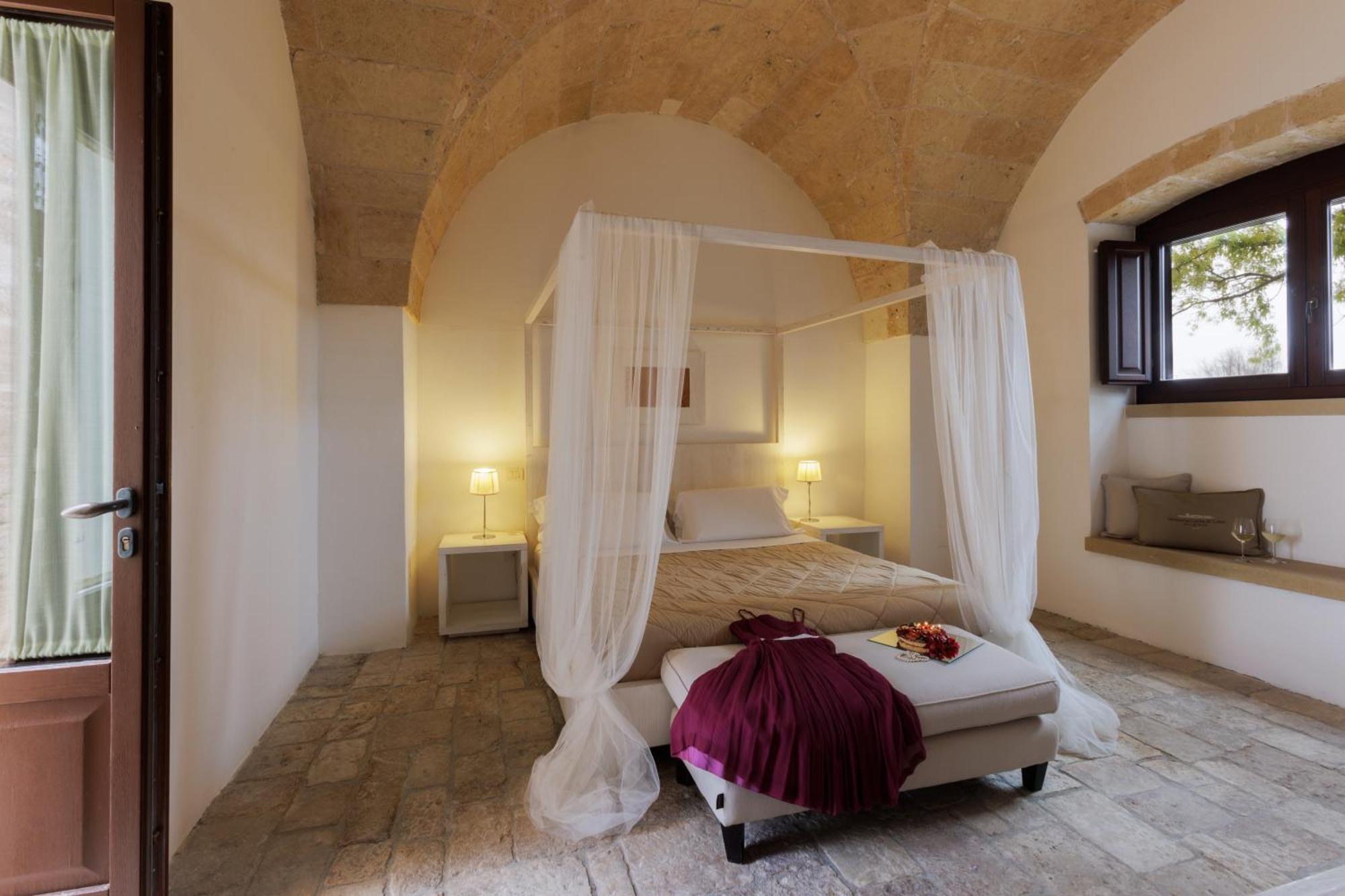 Masseria Corda Di Lana Hotel & Resort 토레 라필로 외부 사진