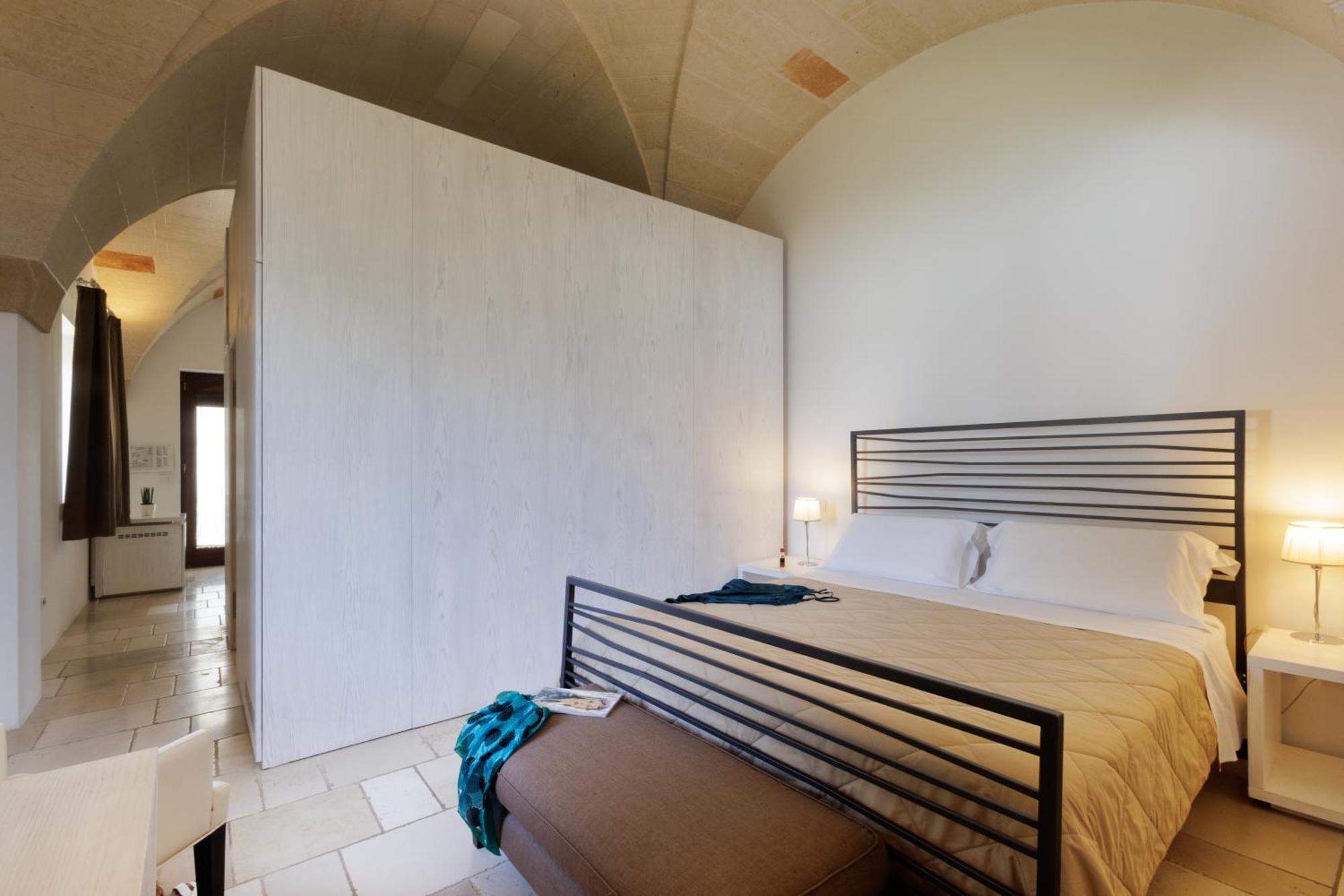 Masseria Corda Di Lana Hotel & Resort 토레 라필로 외부 사진