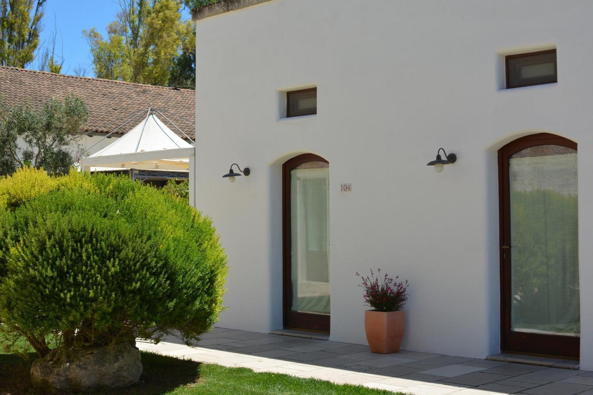 Masseria Corda Di Lana Hotel & Resort 토레 라필로 외부 사진