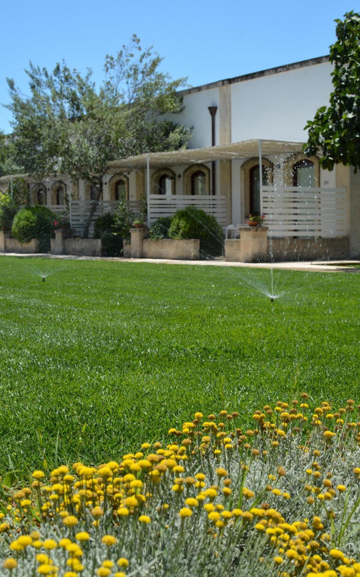 Masseria Corda Di Lana Hotel & Resort 토레 라필로 외부 사진