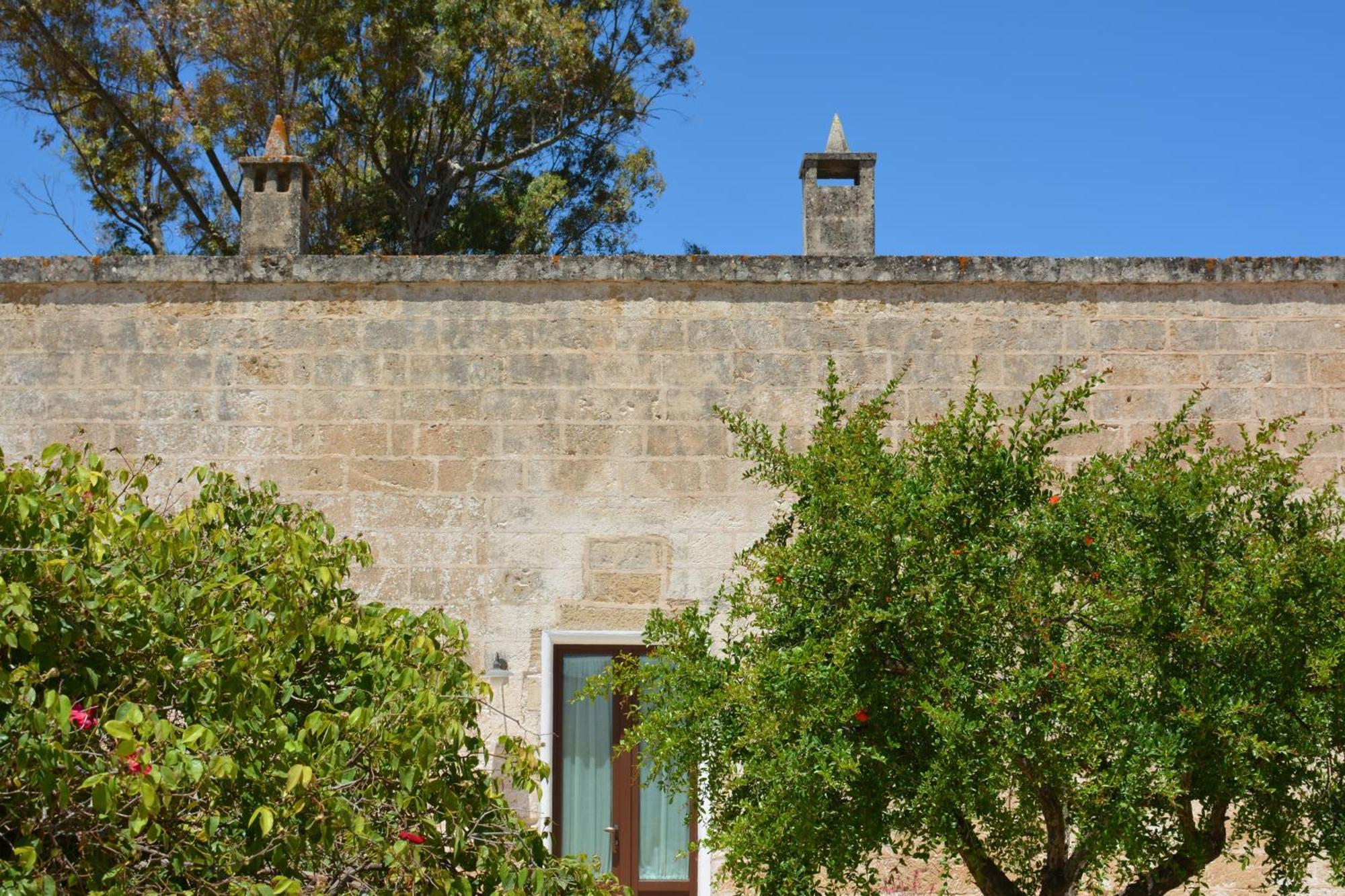 Masseria Corda Di Lana Hotel & Resort 토레 라필로 외부 사진