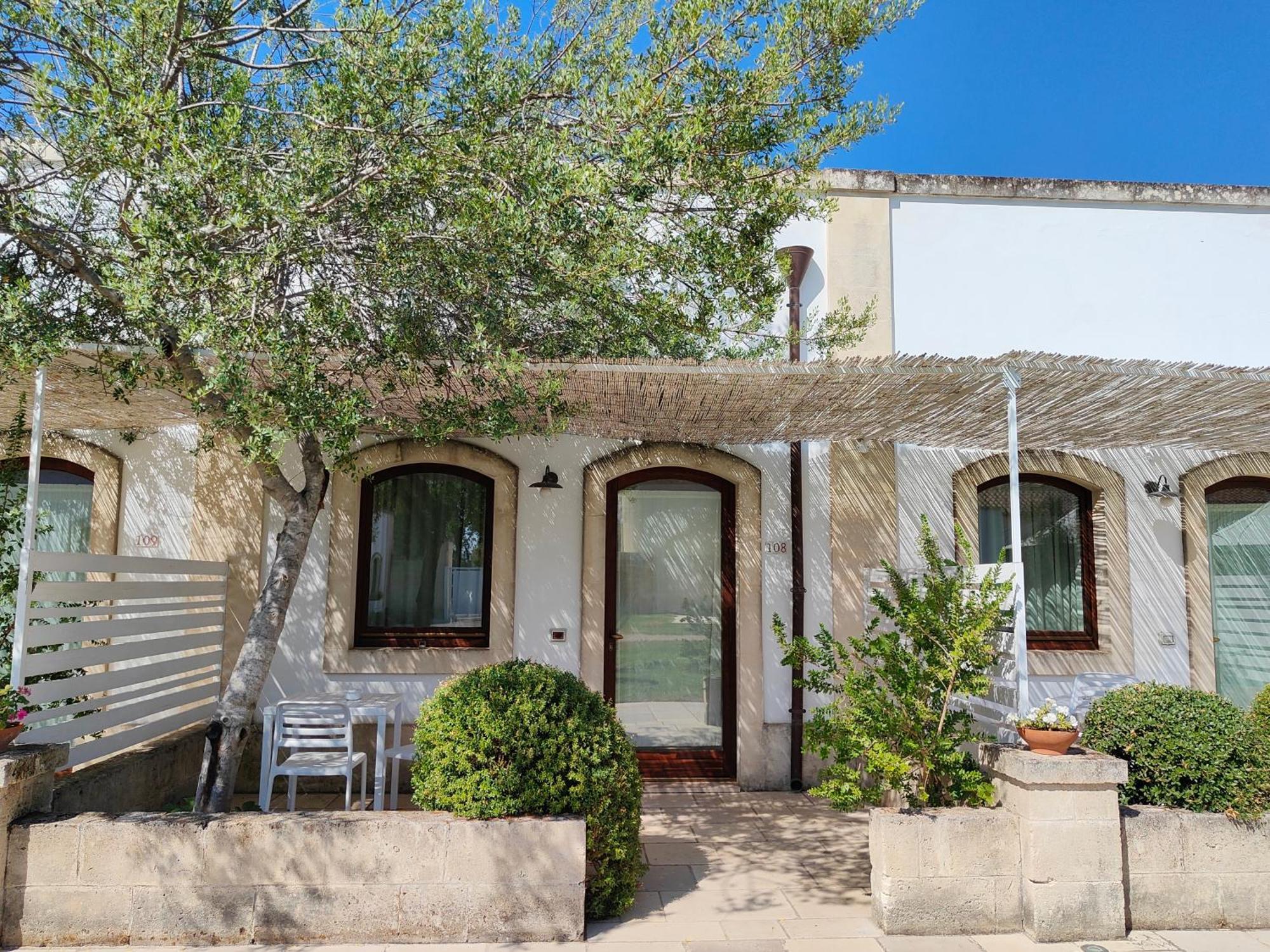 Masseria Corda Di Lana Hotel & Resort 토레 라필로 외부 사진